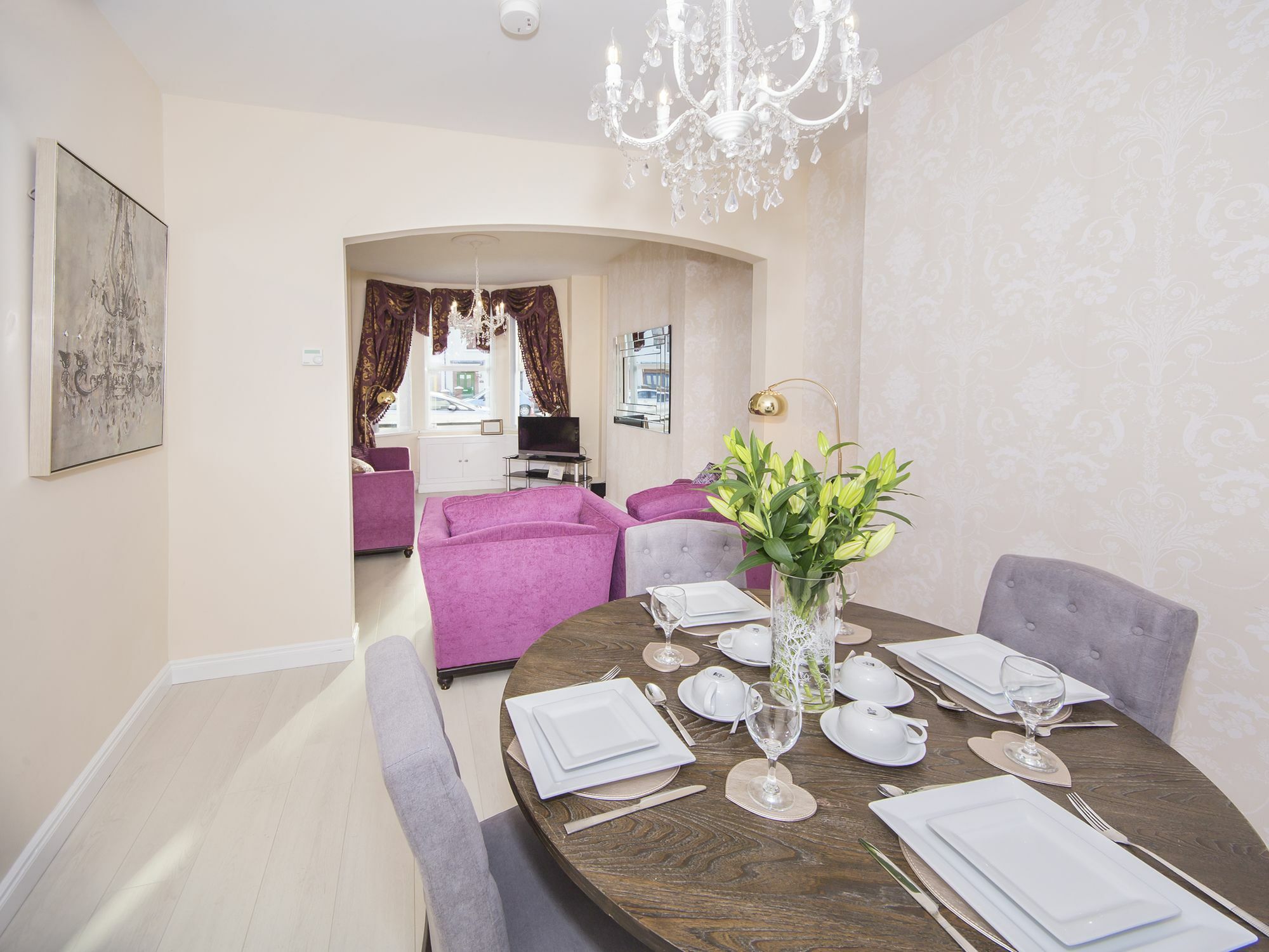 18 Shaftesbury Avenue *