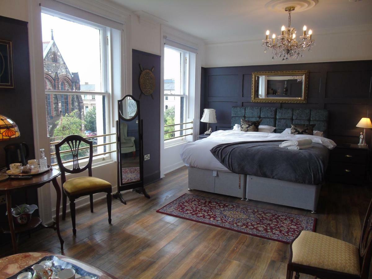 Bed & Breakfast The Warren Belfast