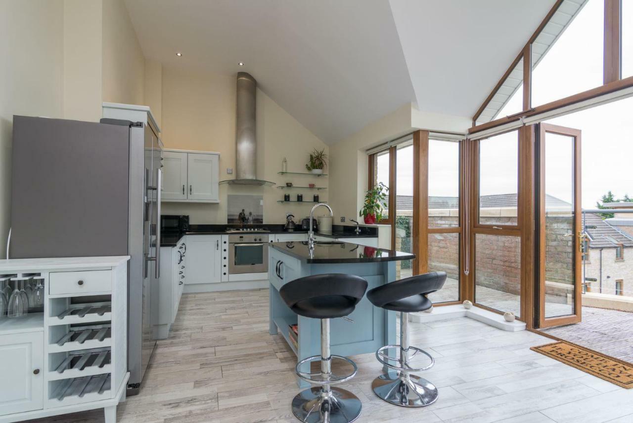 Penthouse, Park Royal Apartments, 841 Lisburn Road Apartment *