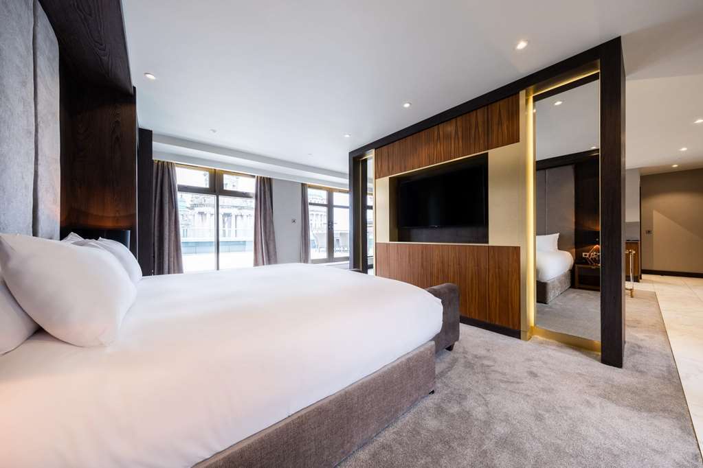 Square Hotel 4*