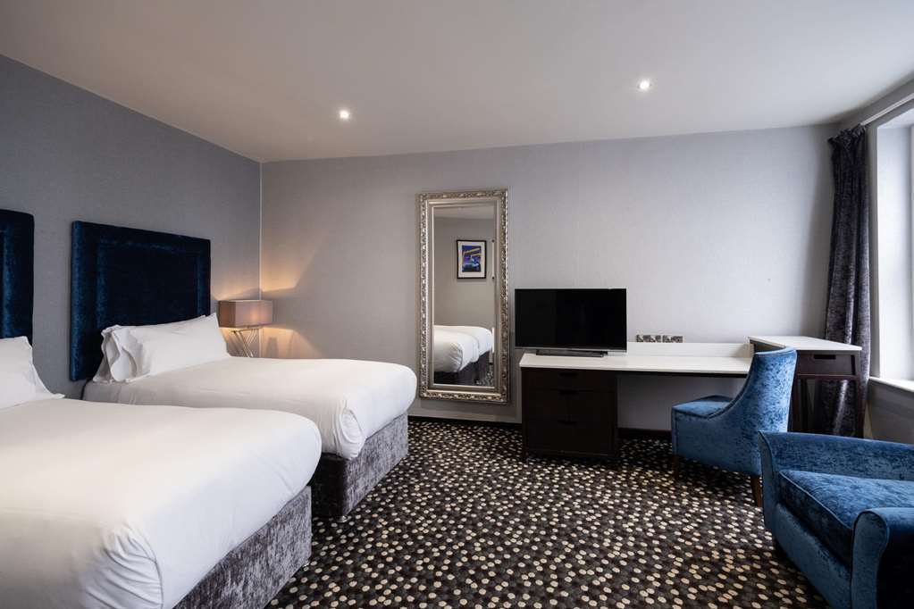 Square Hotel