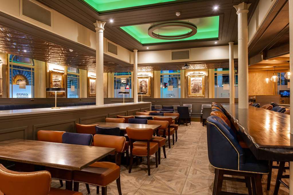 Square Hotel 4*