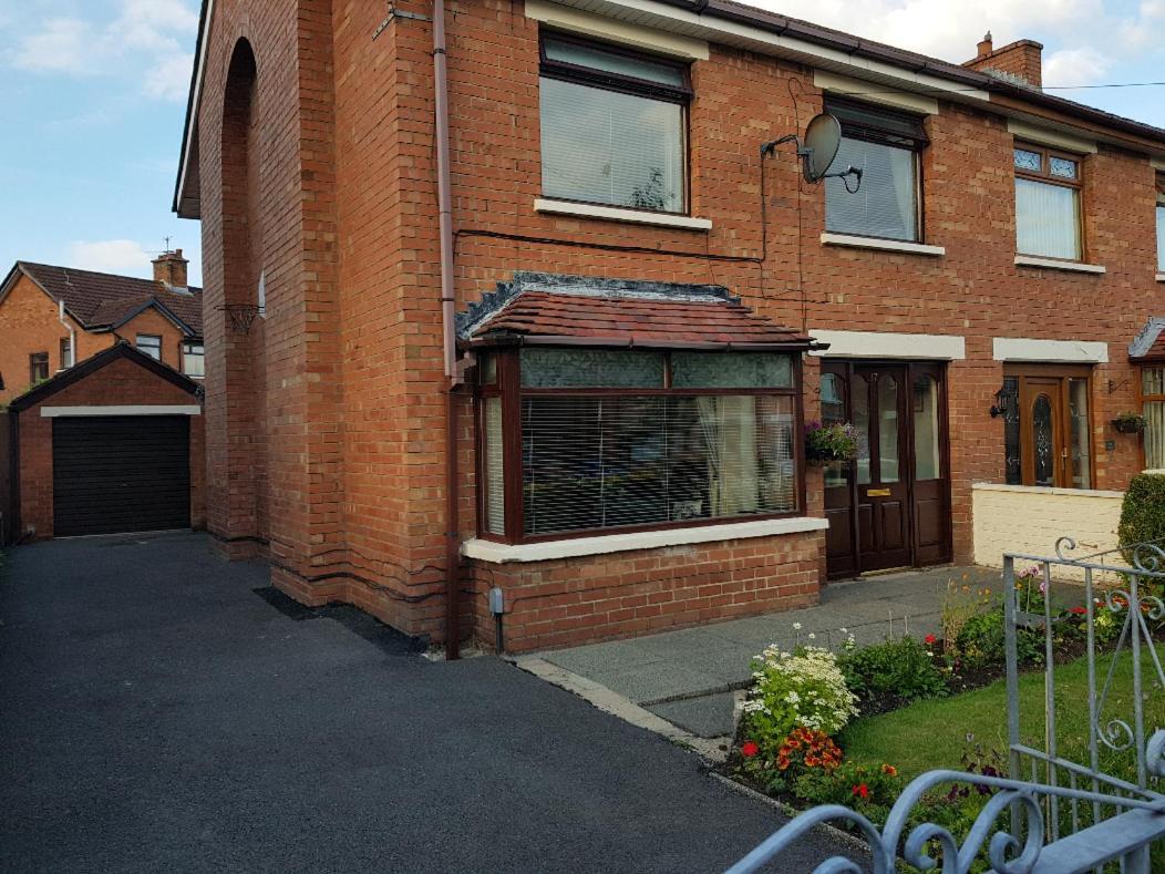 Cead Mile Failte West Homestay *
