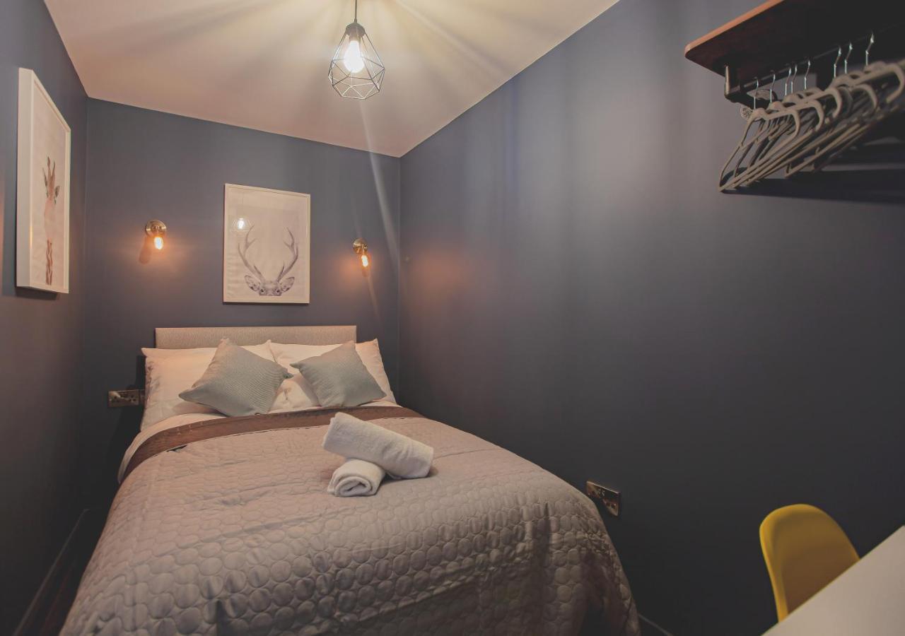Yellow Hive Boutique 1 * Belfast