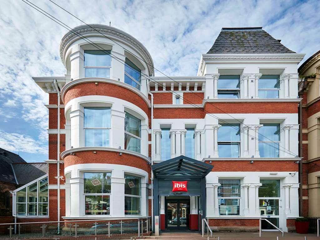 Hotel Ibis Queens Quarter 3*